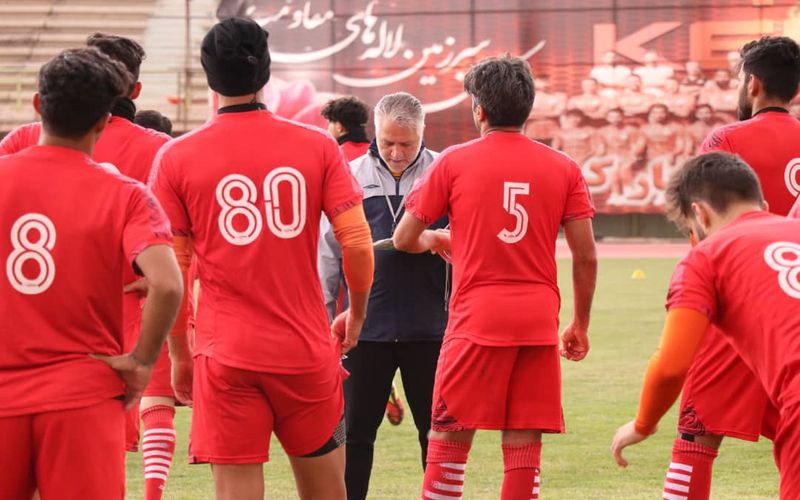 مربی مس کرمان: بازیکنان خوب خود را در بازی های حذفی آماده تر نگه می داریم