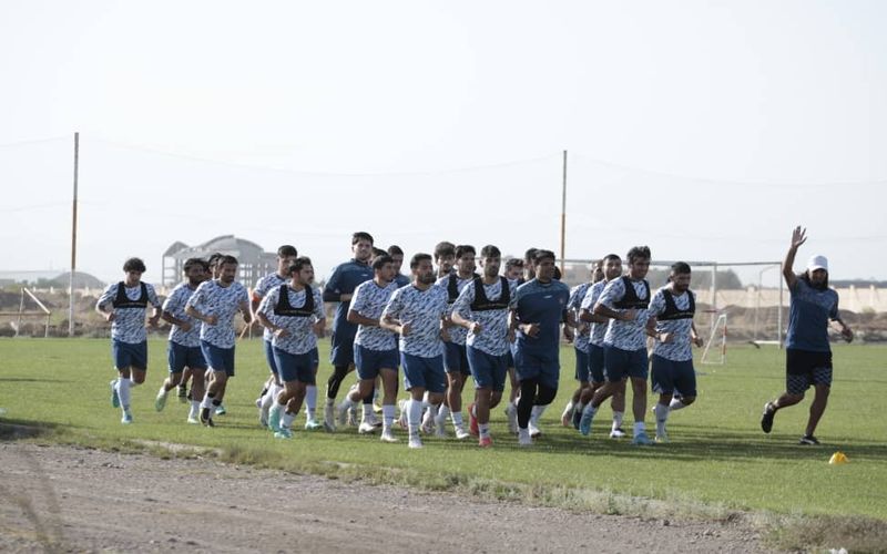 تمرینات تیم فوتبال مس کرمان برای انجام بازی برابر استقلال خوزستان با جدیت دنبال می شود و بازیکنان این تیم کاملا متمرکز برروی بازی پیش رو هستند.