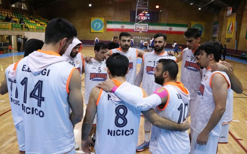 تیم بسکتبال مس کرمان آخرین بازی دور رفت رقابت های خود را در لیگ برتر، روز دوشنبه پیش رو در تهران برابر تیم کاله برگزار خواهد کرد تا به بازی های خود در این مرحله خاتمه دهد.