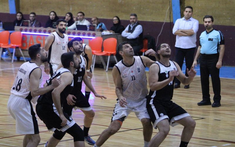 سرمربی بسکتبال مس کرمان: در هر مسابقه با تمام وجود تلاش خواهیم کرد