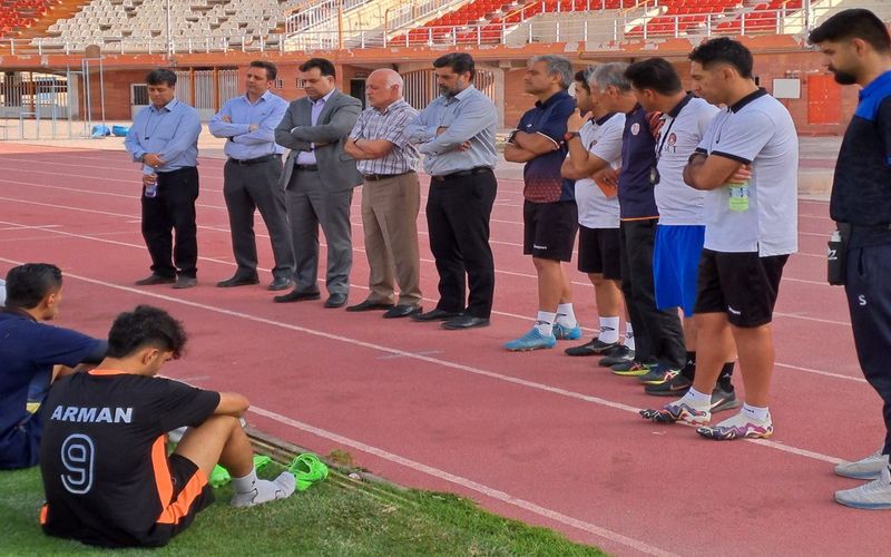 حضور مدیرعامل باشگاه مس کرمان در تمرینات مس نوین و تصمیم جدید برای کادر فنی تیم