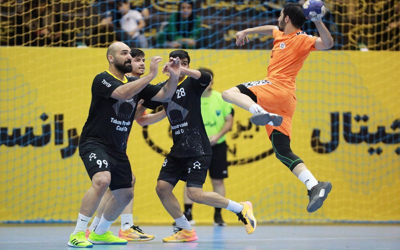 صعود هندبالیست های مس کرمان به مرحله یک چهارم نهایی جام حذفی
