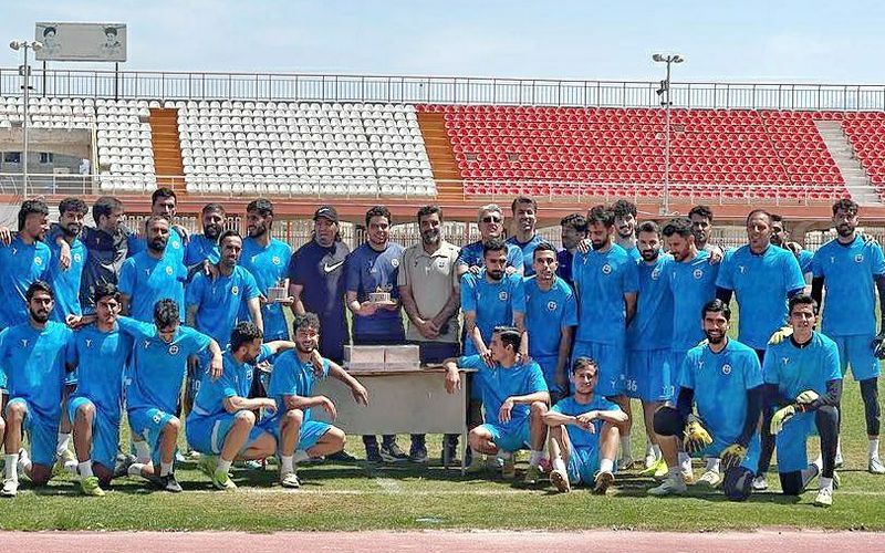 مس و ساختن سختکوشی از طبیعت خود در سال جدید