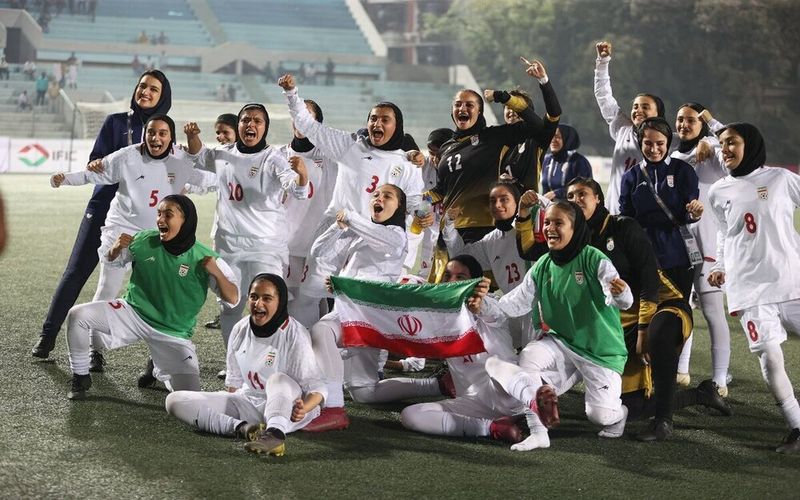 تبریک به تیم ملی فوتبال بانوان و سرکار خانم جعفری