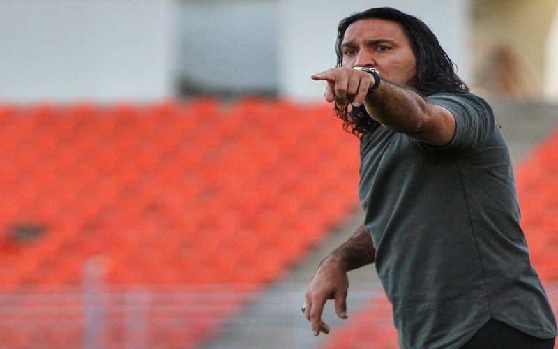 سرمربی مس کرمان: حرکت تیم طبق استراتژی است و نباید تحت فشار قرار بگیرد