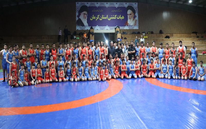 بازدید مدیر عامل باشگاه صنعت مس کرمان از تمرین کشتی گیران اکادمی