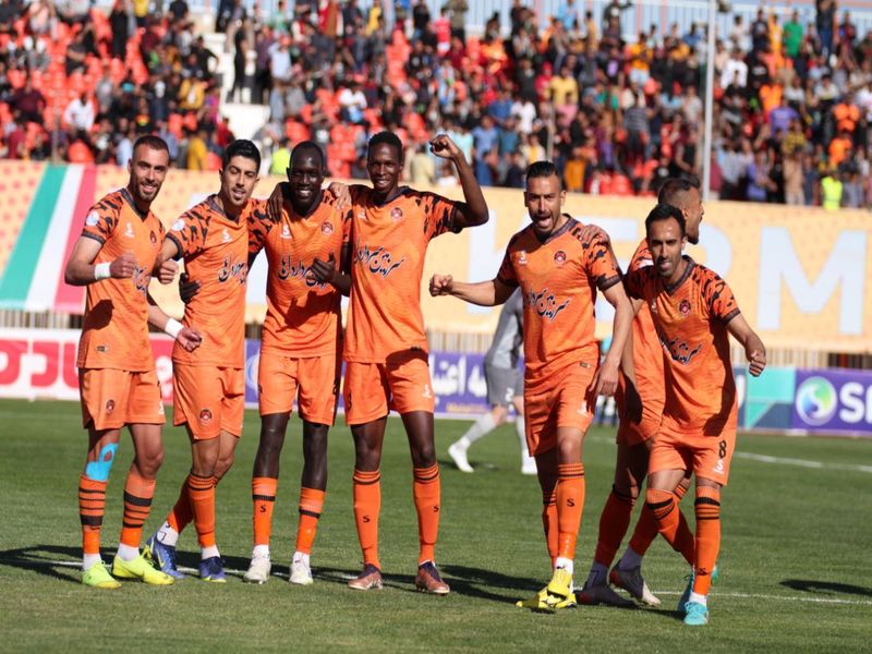 گزارش تصویری بازی مس کرمان و فولاد خوزستان لیگ برتر فصل 1401-1402 - 18 تصویر