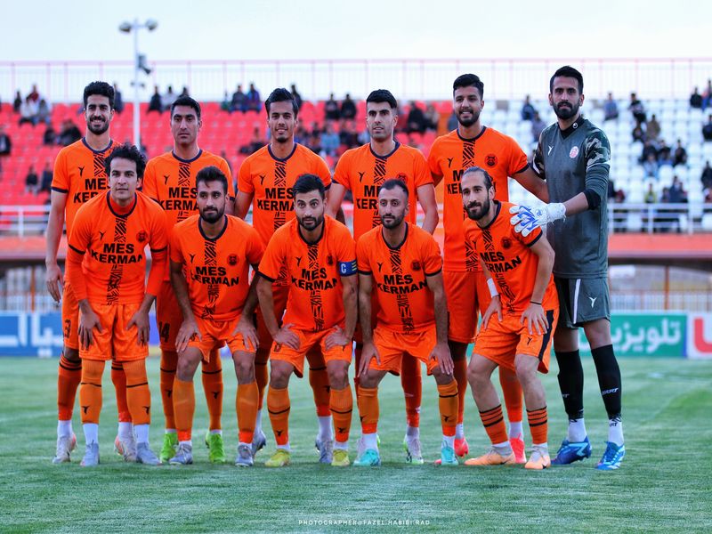 گزارش تصویری بازی مس کرمان و چادرملو اردکان در مرحله یک هشتم نهایی جام حذفی فصل 1402-1403 - 11 تصویر